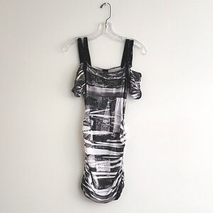 Fd Bodycon Black and White Off-Shoulder Dress with Cityscape Sz Medium NWT